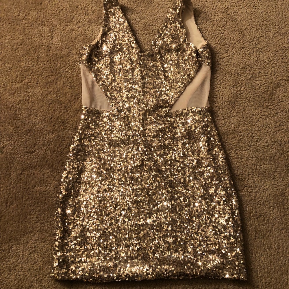 Bebe dress